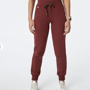 Walnut Zamora - Petite Jogger Scrub Pant